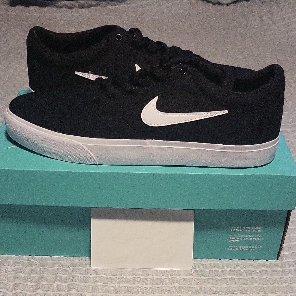 Nike SB Charge Canvas